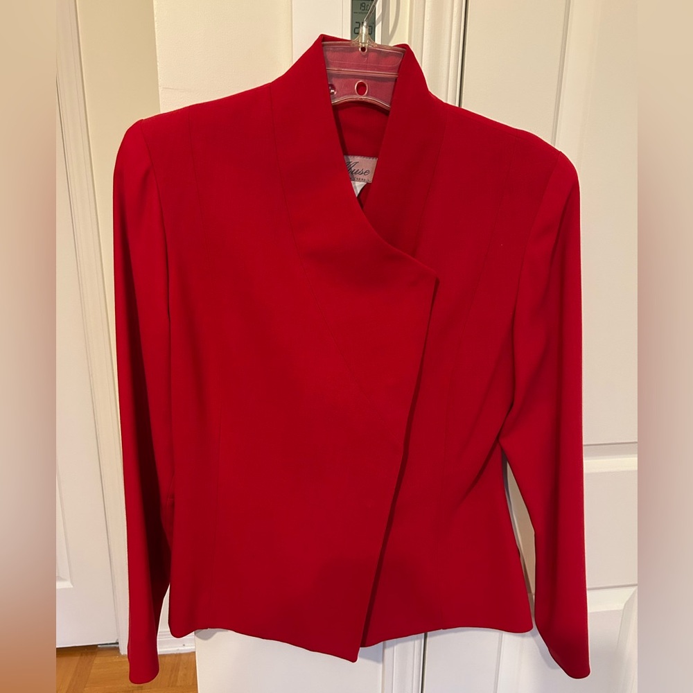 Chic Muse red blazer